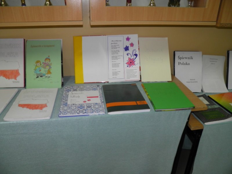 Wystawa - Śpiewniki Partiotyczne